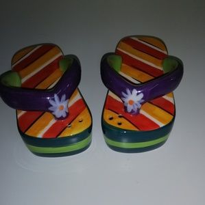 Flip Flop salt & pepper shakers ceramic new #123